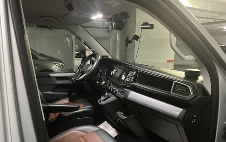 Volkswagen Multivan T6 рестайлинг, 2020 год, 7 500 000 рублей, 7 фотография