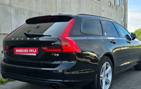 Volvo V90 II, 2018 год, 2 600 000 рублей, 6 фотография