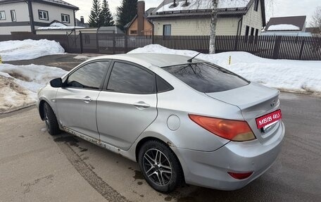 Hyundai Solaris II рестайлинг, 2011 год, 400 000 рублей, 4 фотография