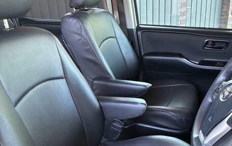 Toyota Voxy III, 2018 год, 2 650 000 рублей, 20 фотография