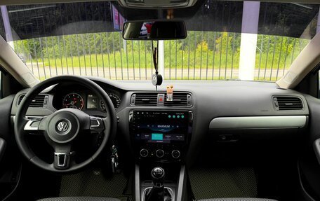 Volkswagen Jetta VI, 2012 год, 969 000 рублей, 10 фотография
