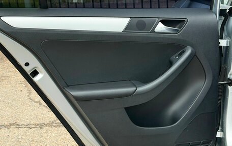 Volkswagen Jetta VI, 2012 год, 969 000 рублей, 16 фотография