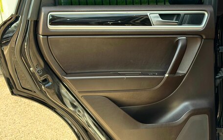 Volkswagen Touareg III, 2015 год, 2 809 000 рублей, 20 фотография
