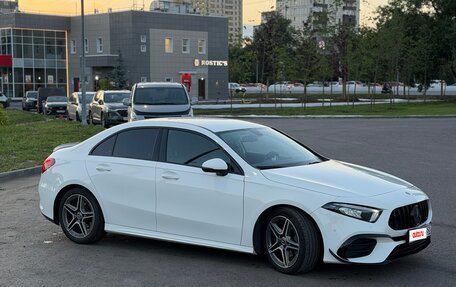 Mercedes-Benz A-Класс, 2020 год, 3 500 000 рублей, 2 фотография