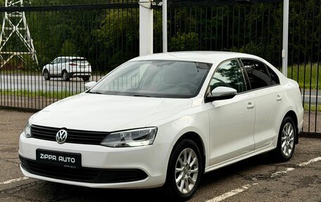 Volkswagen Jetta VI, 2012 год, 869 000 рублей, 3 фотография