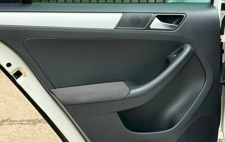 Volkswagen Jetta VI, 2012 год, 869 000 рублей, 12 фотография