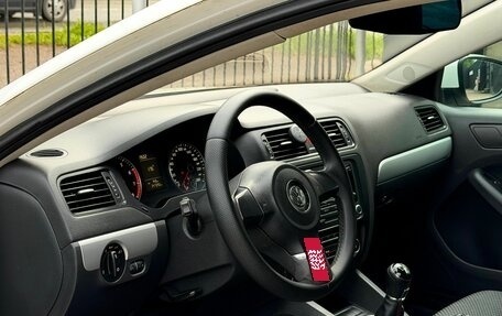 Volkswagen Jetta VI, 2012 год, 869 000 рублей, 8 фотография
