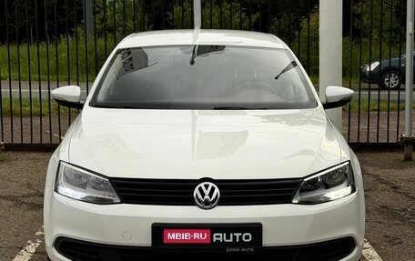 Volkswagen Jetta VI, 2012 год, 869 000 рублей, 2 фотография