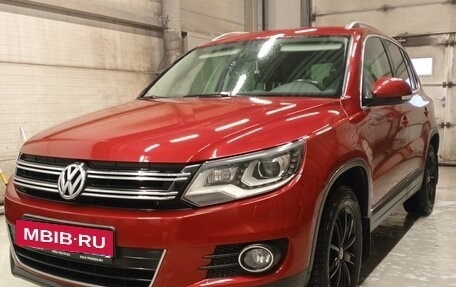 Volkswagen Tiguan I, 2011 год, 990 000 рублей, 2 фотография