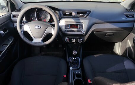 KIA Rio III рестайлинг, 2015 год, 820 000 рублей, 10 фотография