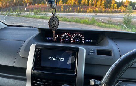 Toyota Voxy II, 2008 год, 1 300 000 рублей, 4 фотография