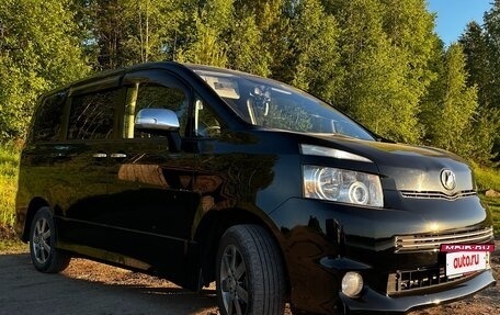 Toyota Voxy II, 2008 год, 1 300 000 рублей, 2 фотография