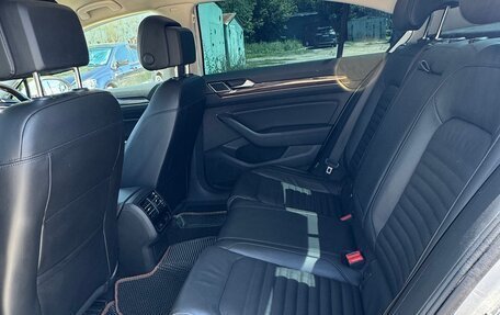 Volkswagen Passat B8 рестайлинг, 2015 год, 1 450 000 рублей, 18 фотография