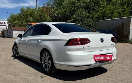 Volkswagen Passat B8 рестайлинг, 2015 год, 1 450 000 рублей, 8 фотография