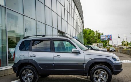 Chevrolet Niva I рестайлинг, 2017 год, 918 000 рублей, 8 фотография