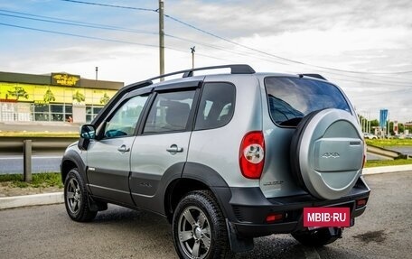 Chevrolet Niva I рестайлинг, 2017 год, 918 000 рублей, 5 фотография