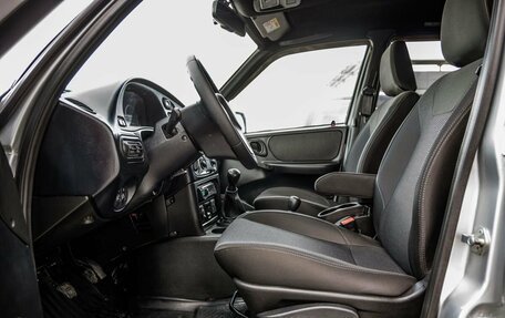 Chevrolet Niva I рестайлинг, 2017 год, 918 000 рублей, 24 фотография