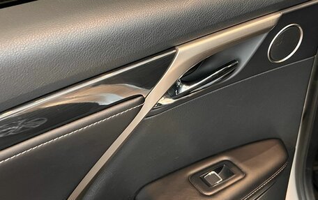 Lexus RX IV рестайлинг, 2017 год, 3 449 000 рублей, 16 фотография