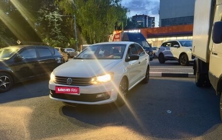 Volkswagen Polo VI (EU Market), 2016 год, 690 000 рублей, 1 фотография