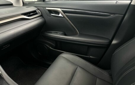 Lexus RX IV рестайлинг, 2021 год, 4 410 000 рублей, 12 фотография