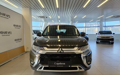Mitsubishi Outlander III рестайлинг 3, 2021 год, 2 473 000 рублей, 3 фотография