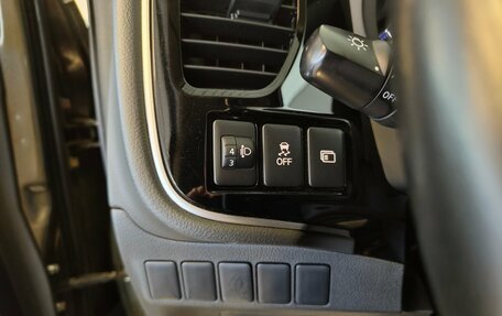 Mitsubishi Outlander III рестайлинг 3, 2021 год, 2 473 000 рублей, 5 фотография