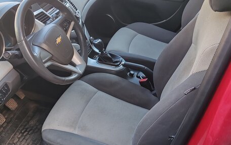 Chevrolet Cruze II, 2010 год, 500 000 рублей, 2 фотография