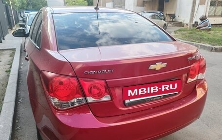 Chevrolet Cruze II, 2010 год, 500 000 рублей, 5 фотография
