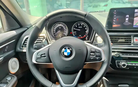 BMW 1 серия, 2021 год, 1 240 000 рублей, 12 фотография