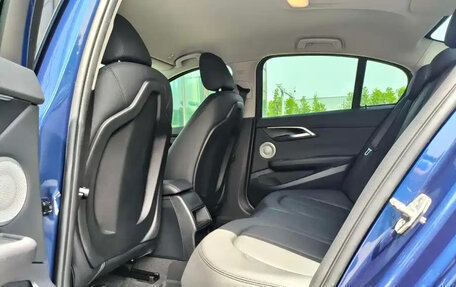 BMW 1 серия, 2021 год, 1 240 000 рублей, 13 фотография