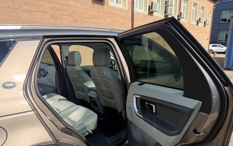 Land Rover Discovery Sport I рестайлинг, 2015 год, 2 190 000 рублей, 15 фотография
