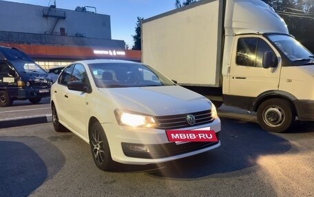 Volkswagen Polo VI (EU Market), 2016 год, 690 000 рублей, 2 фотография