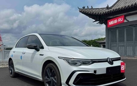 Volkswagen Golf VIII, 2021 год, 2 045 319 рублей, 3 фотография