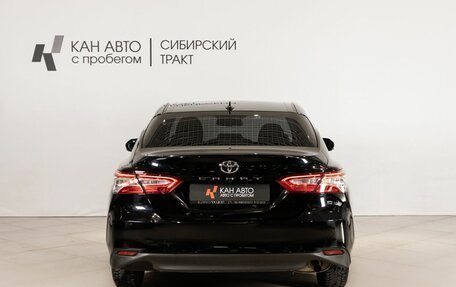 Toyota Camry, 2020 год, 2 400 000 рублей, 4 фотография