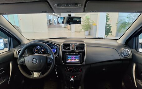 Renault Logan II, 2018 год, 640 000 рублей, 9 фотография