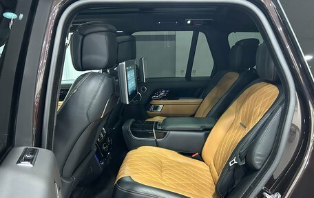 Land Rover Range Rover IV рестайлинг, 2018 год, 8 800 000 рублей, 21 фотография