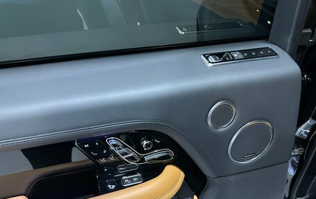 Land Rover Range Rover IV рестайлинг, 2018 год, 8 800 000 рублей, 28 фотография