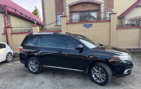Toyota Highlander III, 2012 год, 2 350 000 рублей, 3 фотография