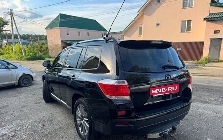 Toyota Highlander III, 2012 год, 2 350 000 рублей, 5 фотография