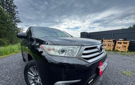Toyota Highlander III, 2012 год, 2 350 000 рублей, 18 фотография