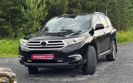 Toyota Highlander III, 2012 год, 2 350 000 рублей, 20 фотография