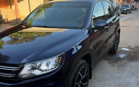 Volkswagen Tiguan I, 2013 год, 1 700 000 рублей, 2 фотография