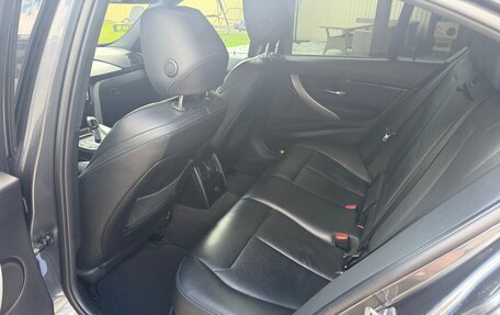 BMW 3 серия, 2018 год, 2 450 000 рублей, 15 фотография