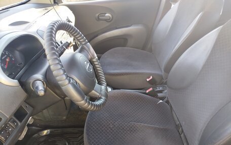 Nissan Micra III, 2004 год, 450 000 рублей, 11 фотография