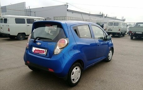 Chevrolet Spark III, 2011 год, 607 000 рублей, 2 фотография