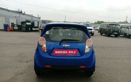Chevrolet Spark III, 2011 год, 607 000 рублей, 4 фотография