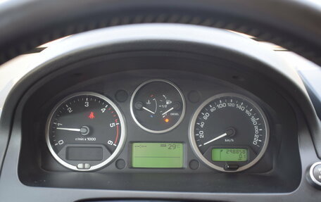 Land Rover Freelander II рестайлинг 2, 2011 год, 997 000 рублей, 29 фотография
