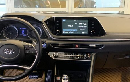 Hyundai Sonata VIII, 2019 год, 2 100 000 рублей, 12 фотография