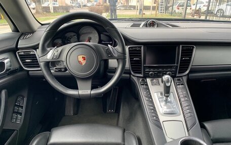 Porsche Panamera II рестайлинг, 2010 год, 5 500 000 рублей, 25 фотография