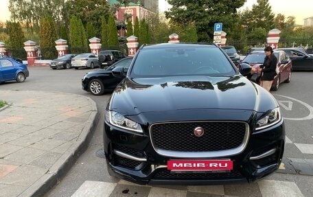 Jaguar F-Pace, 2017 год, 3 100 000 рублей, 4 фотография